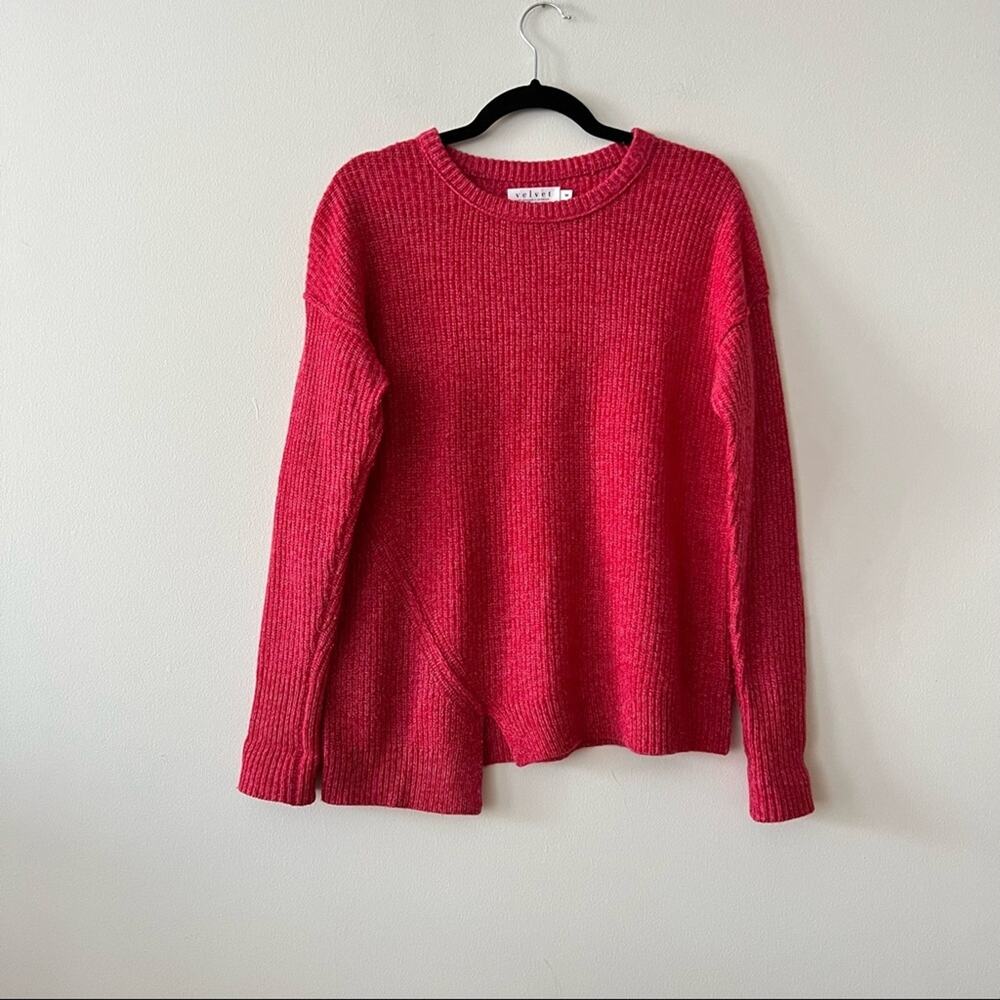 Velvet by Graham & Spencer Red Asymmetric Hem Ribbed Crewneck Sweater